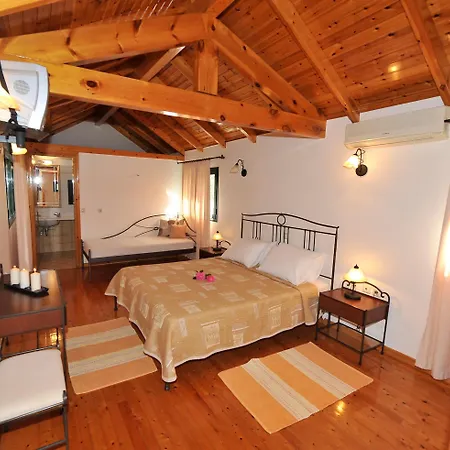 Pieros Lisipios 팔레오카스트리차