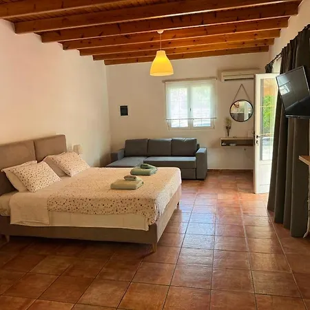 Pieros Lisipios Paleokastritsa