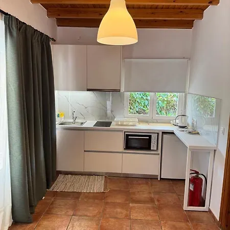 Pieros Lisipios * Paleokastritsa